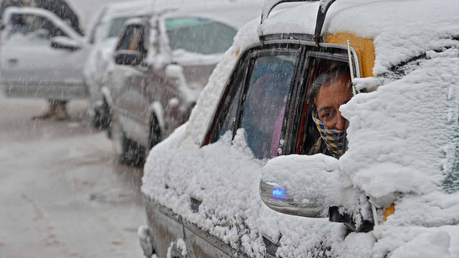 Cold spell hits Pakistan, more snowfall expected Arab News PK