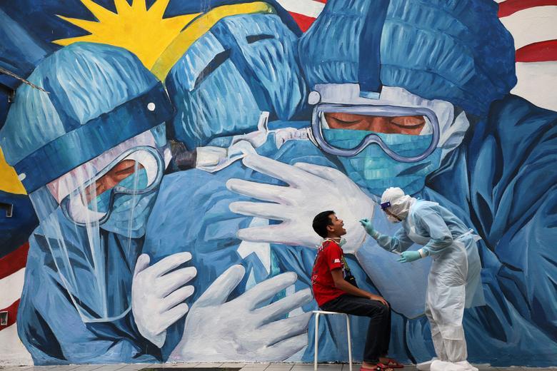 Art of the pandemic: COVID-inspired street graffiti | Arab News PK