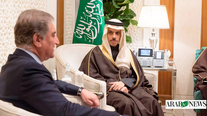Pakistan minister in Riyadh to discuss regional tensions | Arab News PK