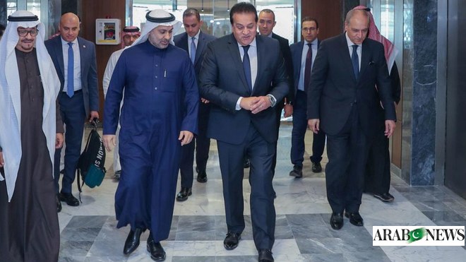 وزير الصحة السعودي يجتمع مع نظيره المصري