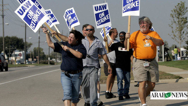 تقول UAW أن “إضرابها ناجح”، وتمنع المزيد من الإضرابات