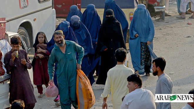 Pakistan starts mass deportation of undocumented Afghans