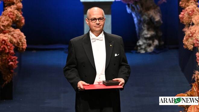 Swedish king awards American Saudi scientist, Omar Yaghi, Nobel Prize in Chemistry 2025