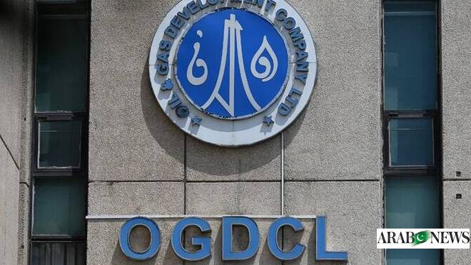 Pakistan says fuel stocks sufficient to last a month as Iran conflict disrupts Hormuz supplies