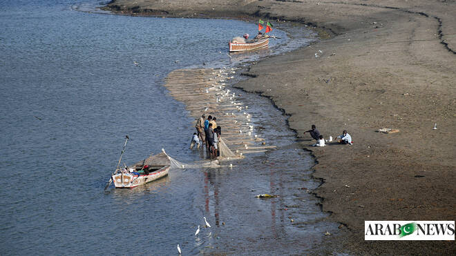 Government says Pakistan has 90 days of water storage, far below regional benchmarks
