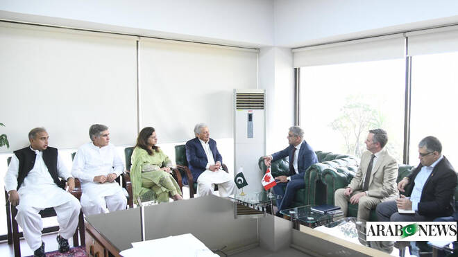 Pakistan seeks Canadian help on canola to cut $5 billion edible oil import bill