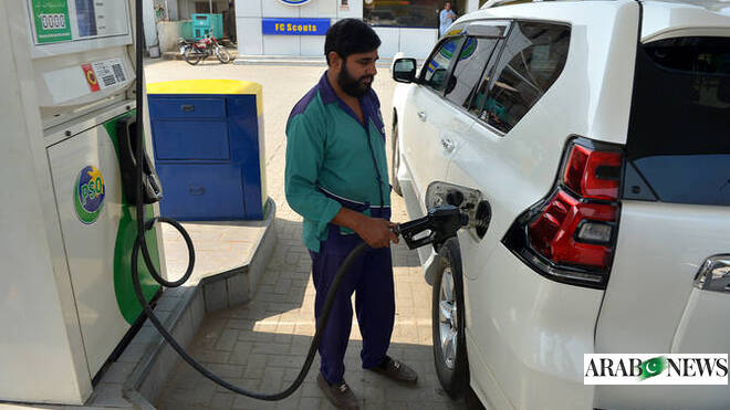 Pakistan keeps petrol, diesel prices unchanged as US-Iran truce steadies oil markets