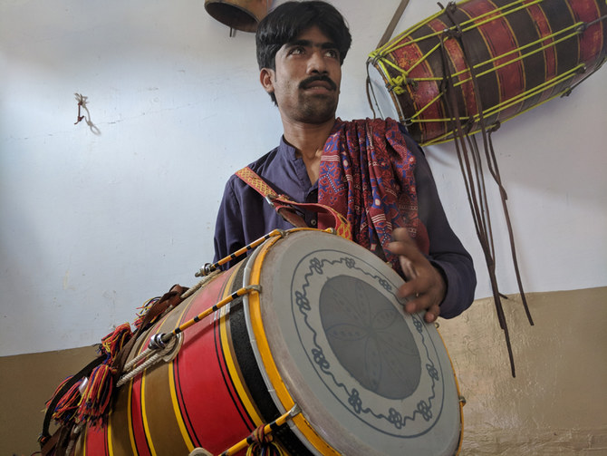 Drumbeats of an ageold Ramadan ritual in peril in Karachi Arab News PK