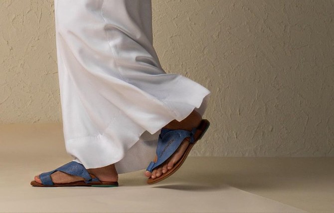 yeezy sandals on feet