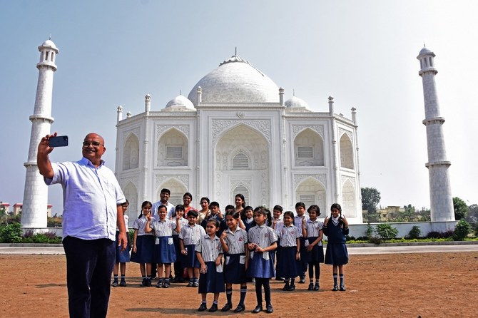 Trump to Diana Iconic Taj Mahal photos through the years  BBC News