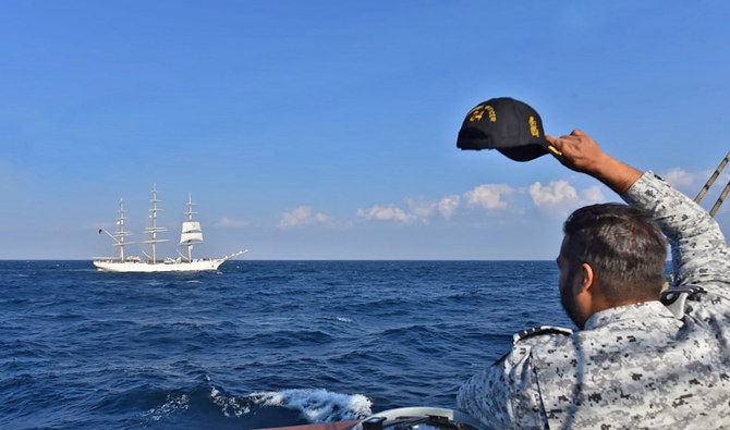 Pakistan Navy flotilla visits Oman on overseas deployment | Arab News PK