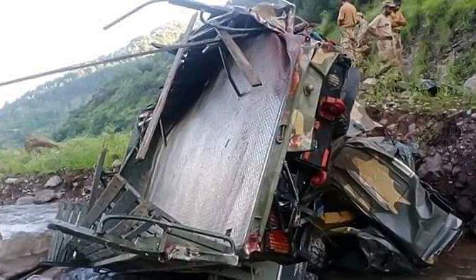 Nine Soldiers Dead After Truck Plunges Into Ravine in Pakistani Kashmir