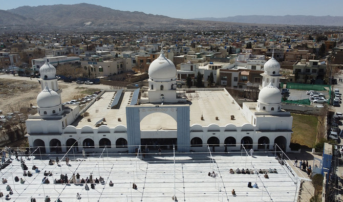 Quetta’s largest, five-domed mosque sees influx of worshippers during