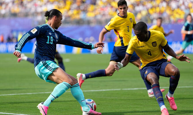 Ecuador edge Germany to squeeze into World Cup last 32 | Arab News PK