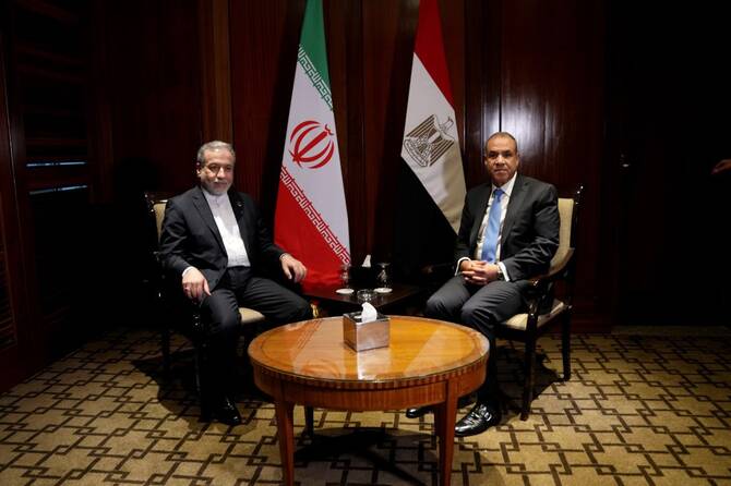 Iranian Foreign Minister Abbas Araghchi (L) on a recent visit to Cairo. (Iran MOFA)