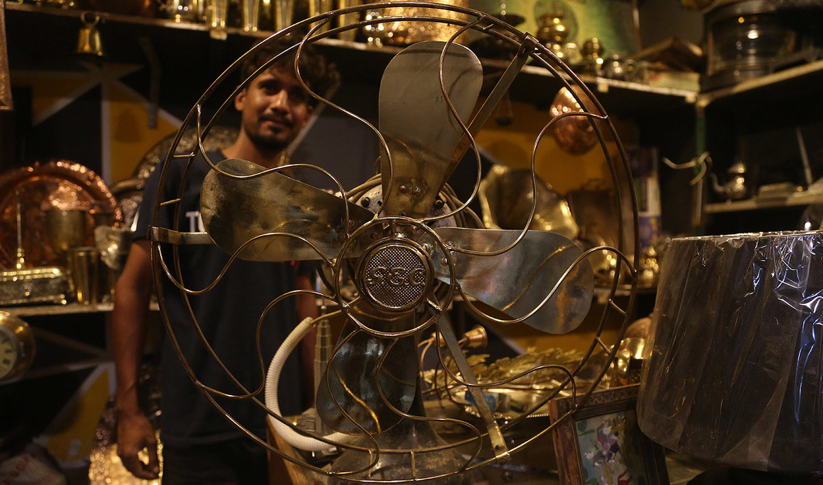 Remnants of history Traders in Pakistan’s Karachi complain of