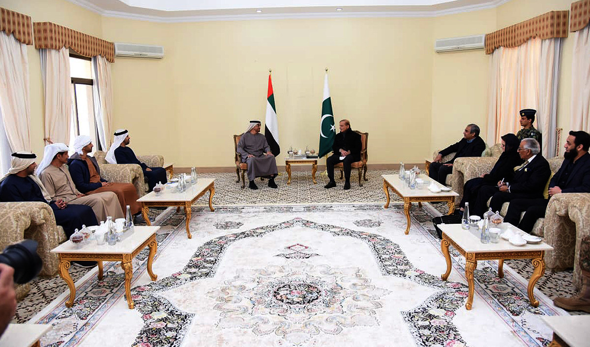 UAE president reiterates support for Pakistan on visit to Rahim Yar